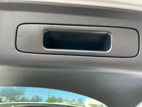 Certified 2025 Honda HR-V LX image 41