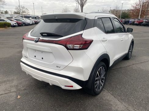 Used 2023 Nissan Kicks SV image 7