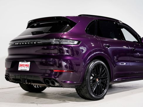 Used 2024 Porsche Cayenne S image 47