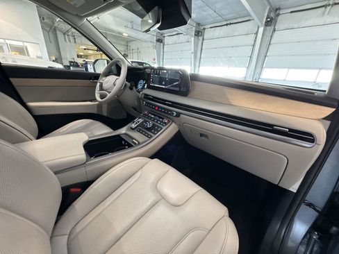 Used 2023 Hyundai Palisade Limited image 30