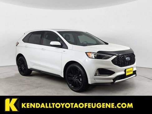 Used 2021 Ford Edge ST-Line w/ Cold Weather Package AWD/4WD image 7