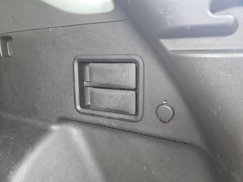 Used 2022 Chevrolet Equinox LT image 33