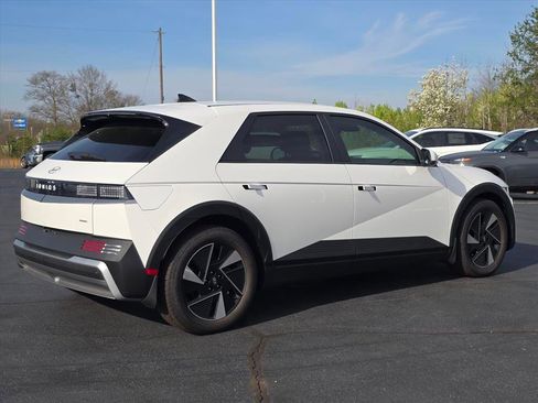 New 2026 Hyundai Ioniq 5 SEL image 3