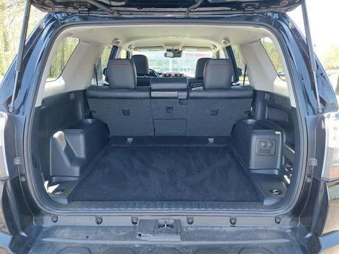 Certified 2024 Toyota 4Runner TRD Off-Road Premium AWD/4WD image 11