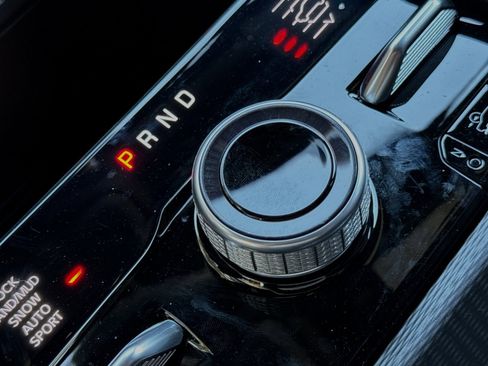 New 2023 Jeep Grand Cherokee Trailhawk w/ Advanced Protech Group II image 21