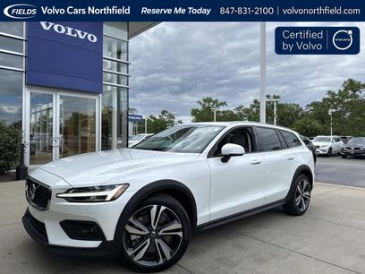 Certified 2025 Volvo V60 B5 Cross Country Plus w/ Protection Package Premier