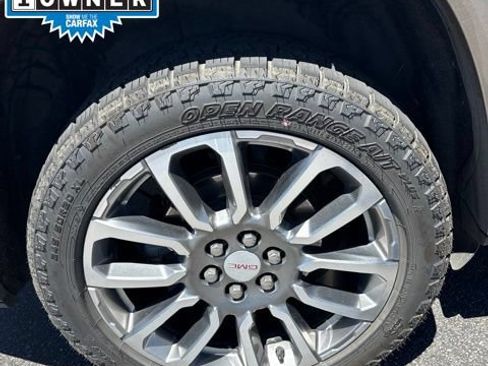 Used 2023 GMC Acadia Denali w/ Denali Ultimate Package AWD/4WD image 6