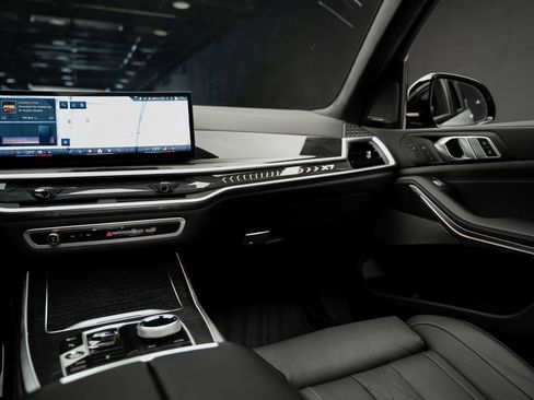 Used 2024 BMW X7 xDrive40i w/ Executive Package AWD/4WD image 42
