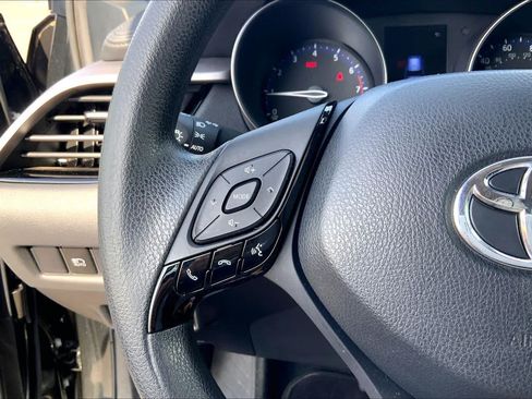 Used 2020 Toyota C-HR LE FWD image 24