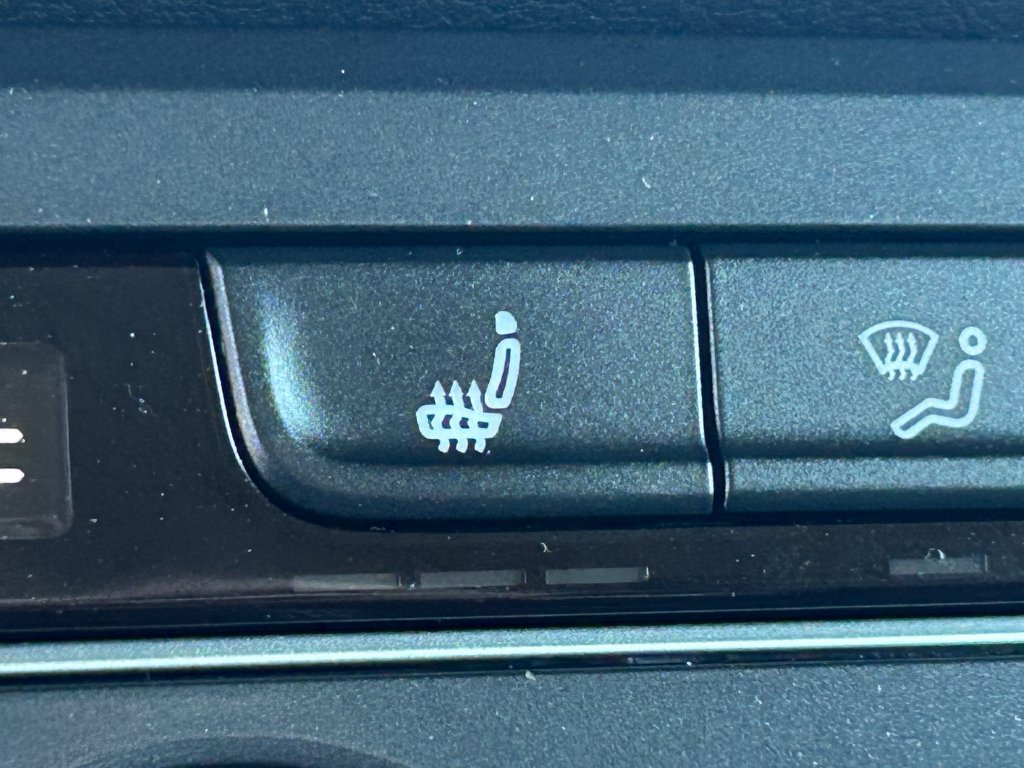 Used 2020 Volkswagen Tiguan SE AWD/4WD image 15