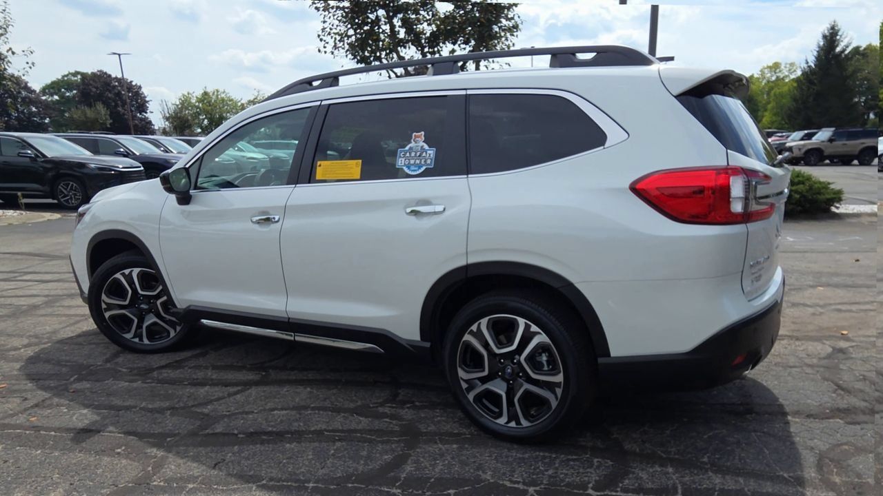 Used 2025 Subaru Ascent Touring AWD/4WD image 6