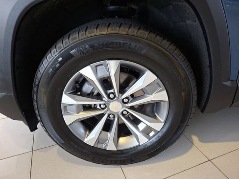 Certified 2026 Chevrolet Equinox LT AWD/4WD image 12