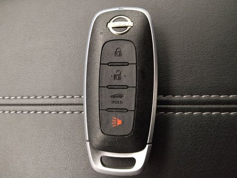 Used 2025 Nissan Sentra SV image 32