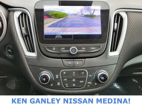 Used 2024 Chevrolet Malibu LT image 28