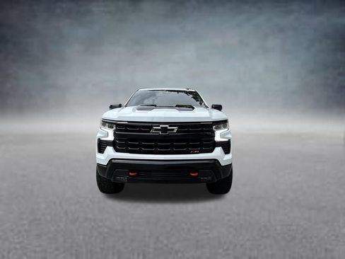 Used 2024 Chevrolet Silverado 1500 LT Trail Boss AWD/4WD image 2