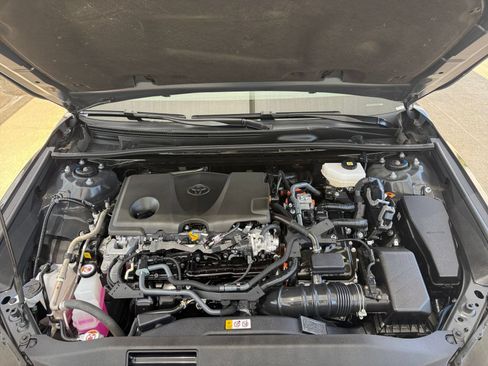Used 2026 Toyota Camry SE FWD image 32