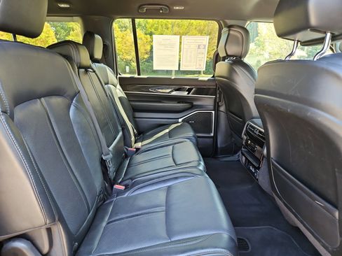 Used 2022 Jeep Wagoneer Series III image 17