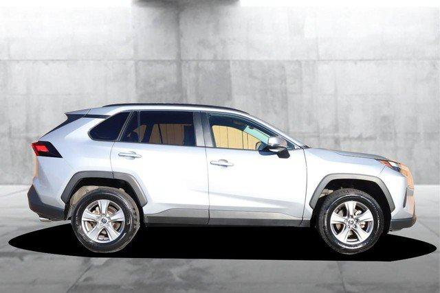 Used 2025 Toyota RAV4 XLE AWD/4WD image 5