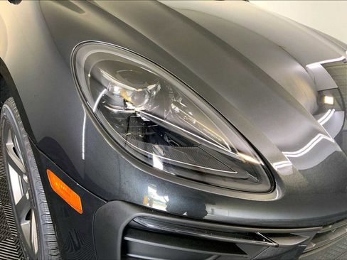 New 2025 Porsche Macan image 12