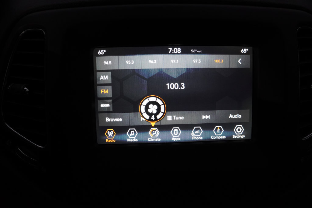Used 2018 Jeep Compass Latitude w/ Popular Equipment Group AWD/4WD image 5