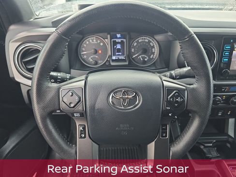 Used 2019 Toyota Tacoma TRD Off-Road image 16