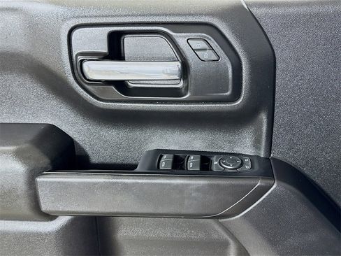 Used 2019 Chevrolet Silverado 1500 Custom w/ Custom Value Package image 15