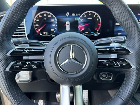 New 2026 Mercedes-Benz GLS 580 4MATIC image 11