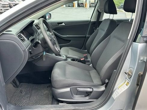 Used 2013 Volkswagen Jetta S FWD image 16