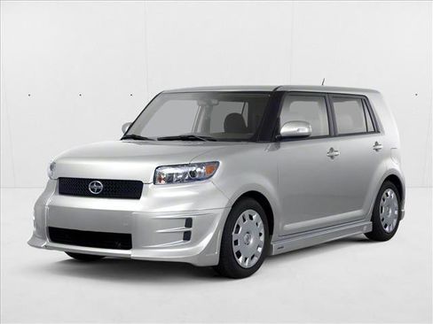 Used 2012 Scion xB FWD image 1