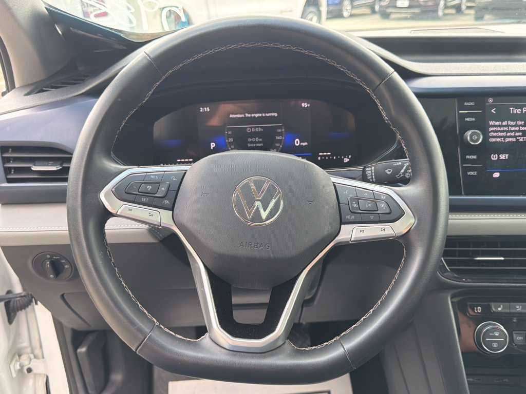 Used 2024 Volkswagen Taos SE FWD image 17