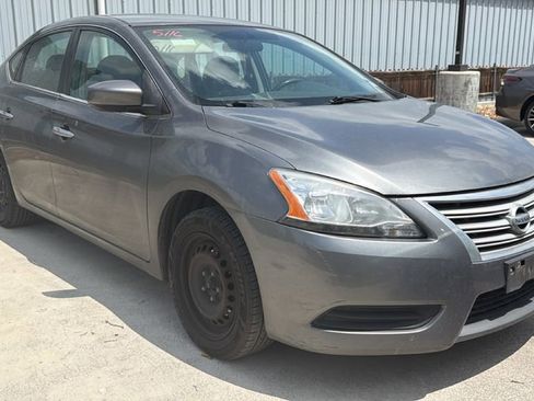 Used 2015 Nissan Sentra SV FWD image 2