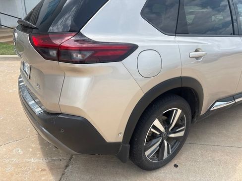 Used 2023 Nissan Rogue SL w/ SL Premium Package FWD image 5