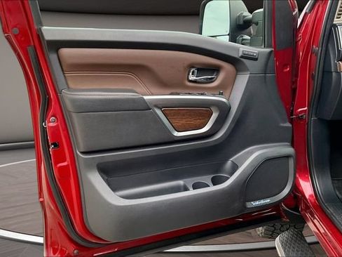 Used 2017 Nissan Titan Platinum Reserve AWD/4WD image 22
