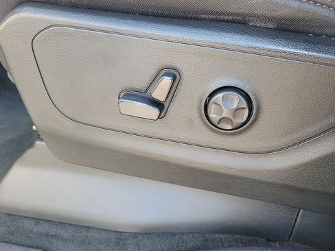Used 2020 RAM 1500 Big Horn RWD image 12