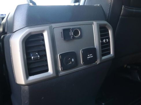 Used 2022 Ford F250 Lariat w/ Lariat Value Package AWD/4WD image 12