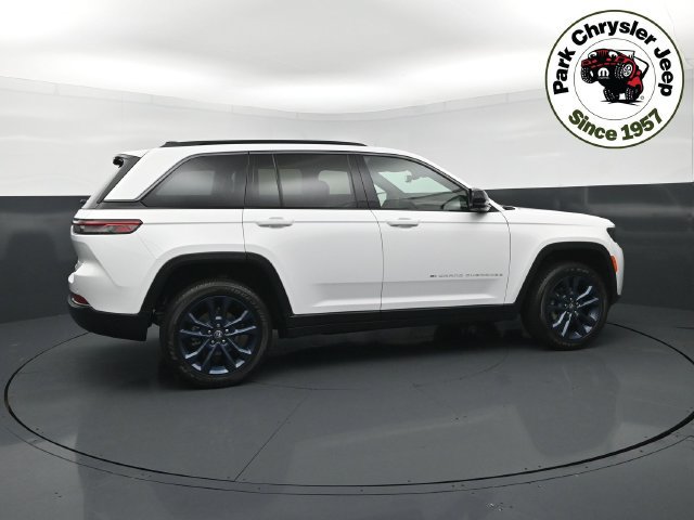 New 2026 Jeep Grand Cherokee Limited AWD/4WD image 6