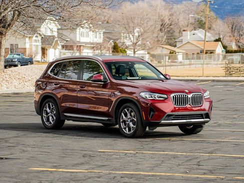 Used 2023 BMW X3 xDrive30i w/ Premium Package image 3