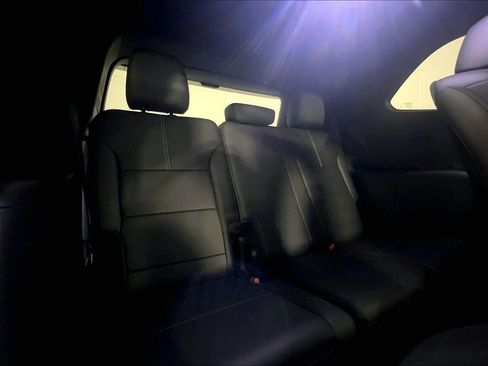 Used 2026 GMC Acadia Elevation w/ Elevation Premium Package FWD image 24