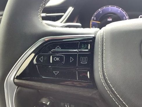 Used 2023 Jeep Grand Cherokee L Overland AWD/4WD image 32
