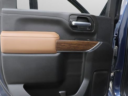 Used 2022 Chevrolet Silverado 3500 High Country w/ Z71 Off-Road Package image 26