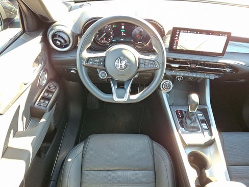 Used 2024 Alfa Romeo Tonale Veloce image 11