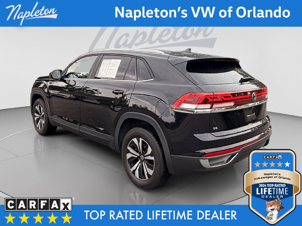 Used 2024 Volkswagen Atlas Cross Sport SE FWD image 3