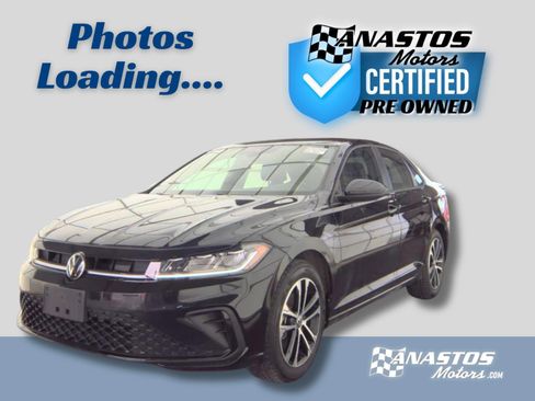 Used 2025 Volkswagen Jetta Sport image 1