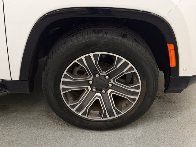 Used 2024 Jeep Wagoneer Series II w/ Flexible Seating Group AWD/4WD image 28