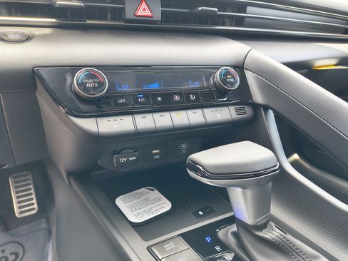 New 2026 Hyundai Elantra SEL Sport FWD image 25