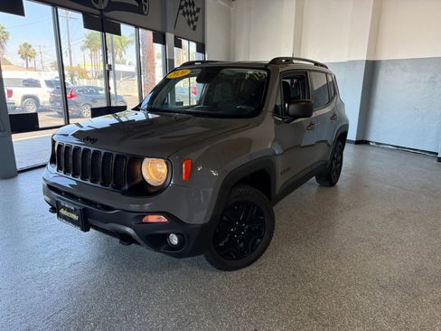 Used 2020 Jeep Renegade Sport AWD/4WD image 2