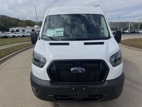 New 2025 Ford Transit 250 148 Medium Roof w/ Load Area Protection Package image 9