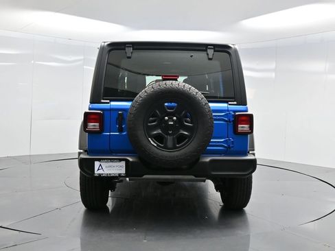 Used 2025 Jeep Wrangler Sport image 45