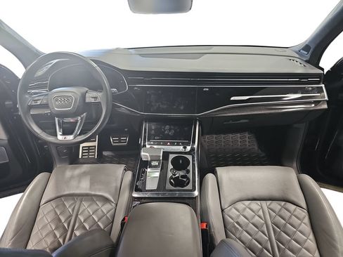 Used 2024 Audi SQ7 Prestige AWD/4WD image 9