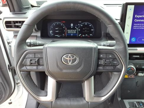 Used 2024 Toyota Tacoma TRD Off-Road w/ TRD Off Road Upgrade Package AWD/4WD image 20
